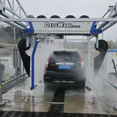 Jednoręczny sprzęt do mycia samochodów bez dotyku z 6 suszarkami i 8m Lx5mm wielkością szyny bez dotyku Automatyczny system odzysku wody do mycia samochodów